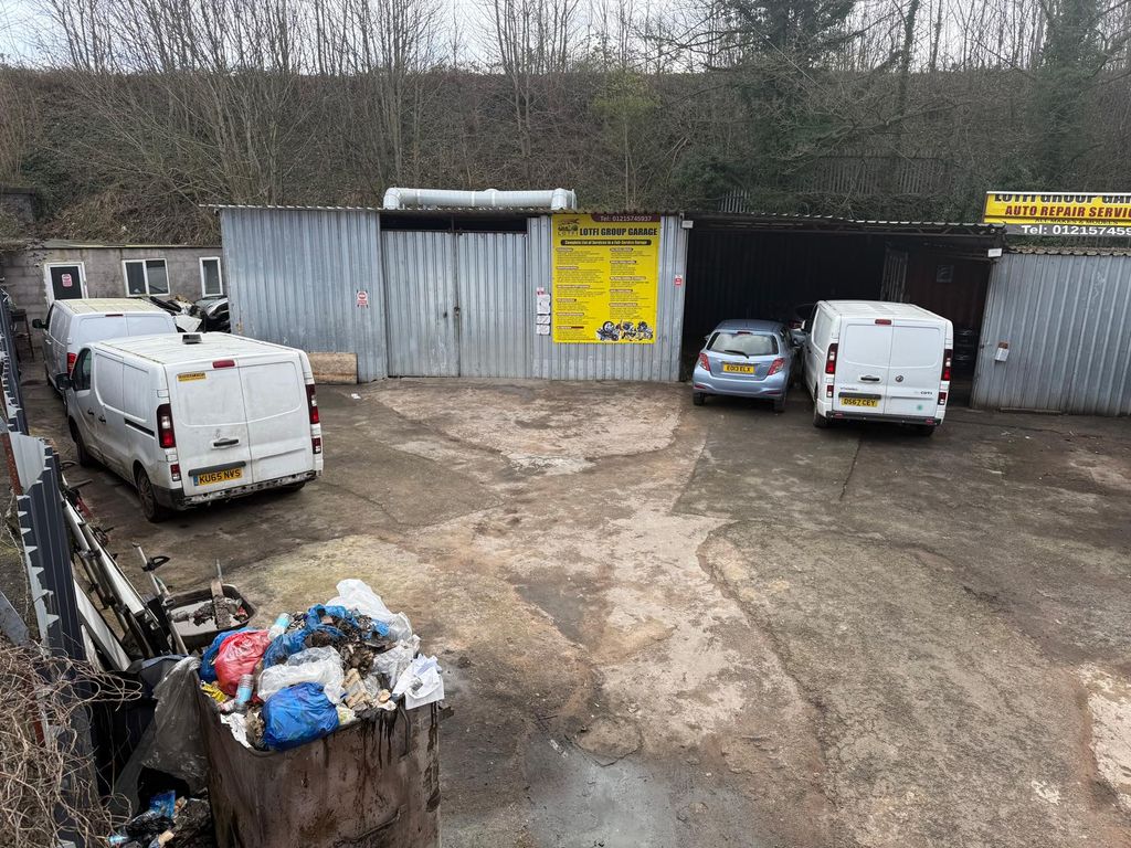 Property photo 1 of 6