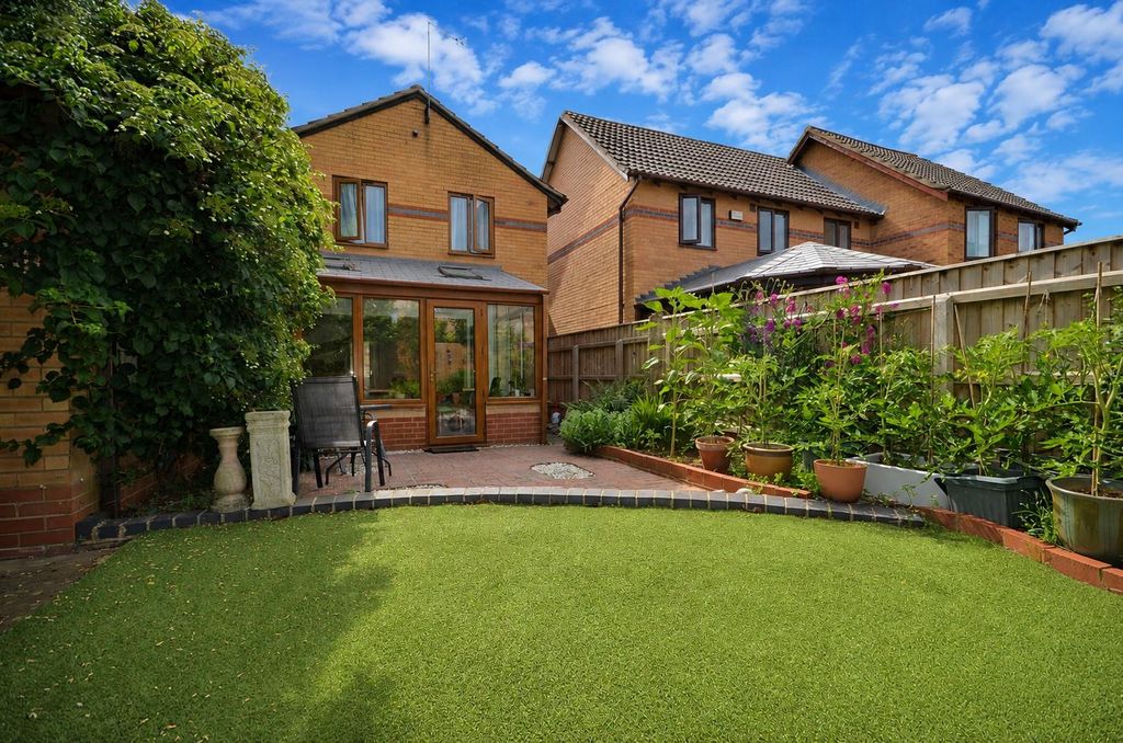 Property photo 2 of 16