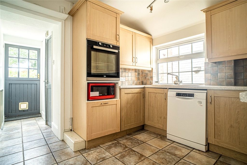 Property photo 2 of 11 Picture No. 02