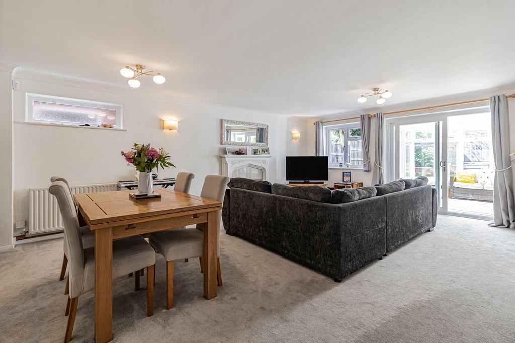 Property photo 2 of 18 Photo 19