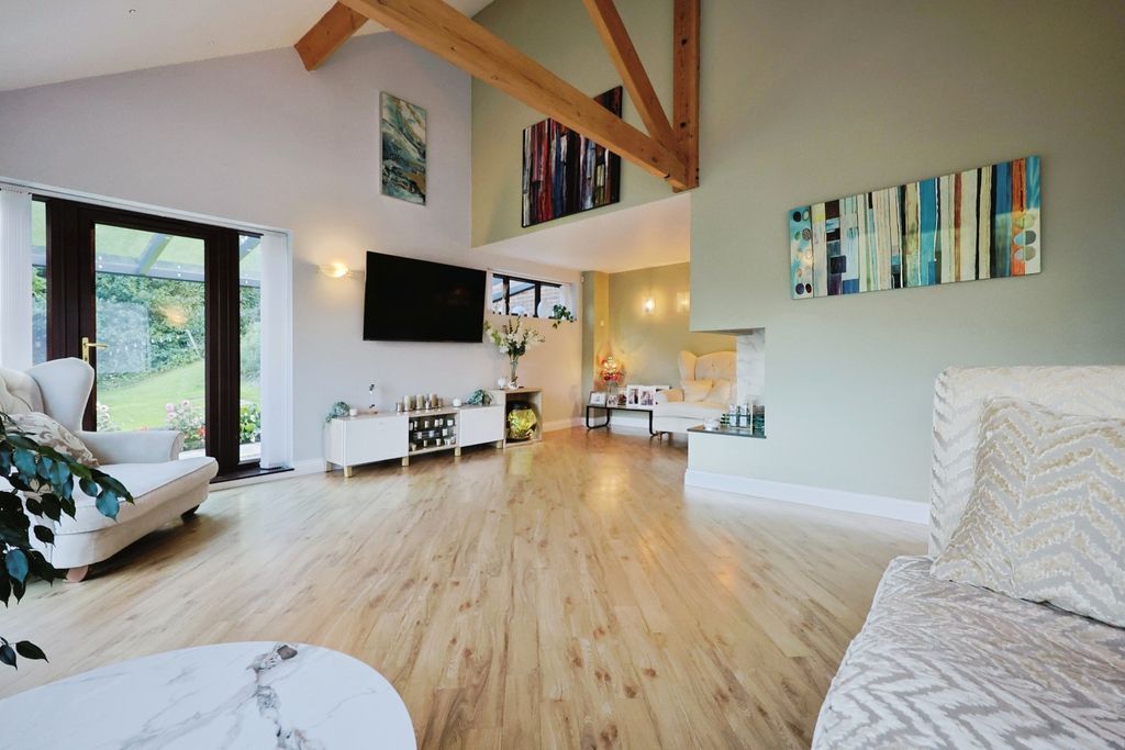 Property photo 2 of 51 Pbox-Img.Jpg