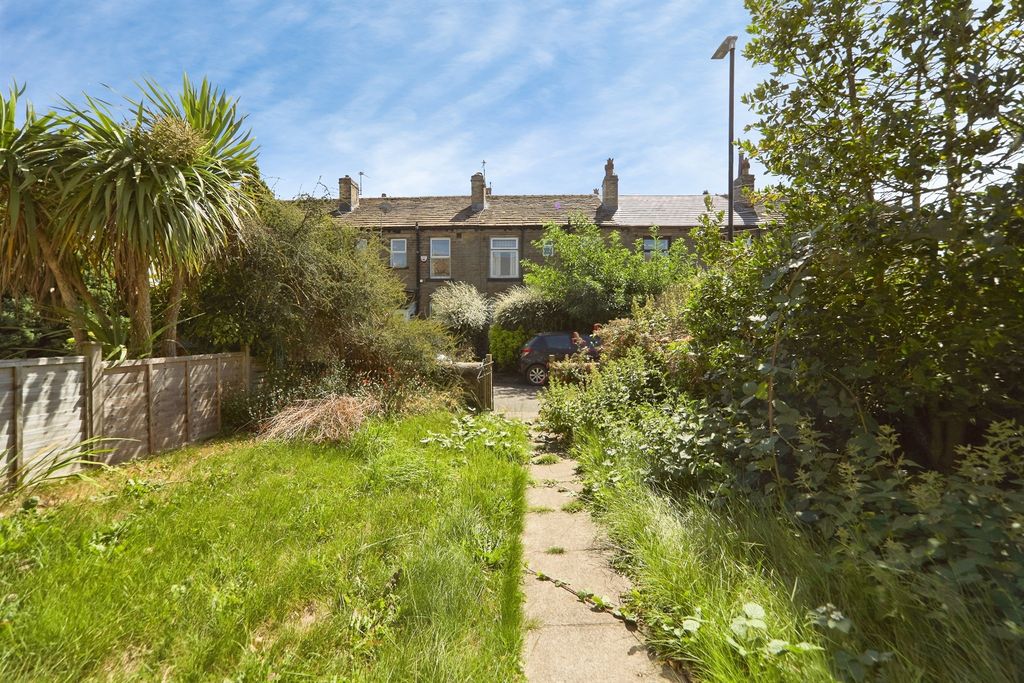 Property photo 2 of 16