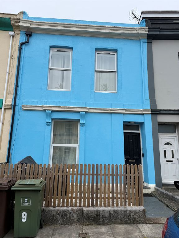 Property photo 1 of 12
