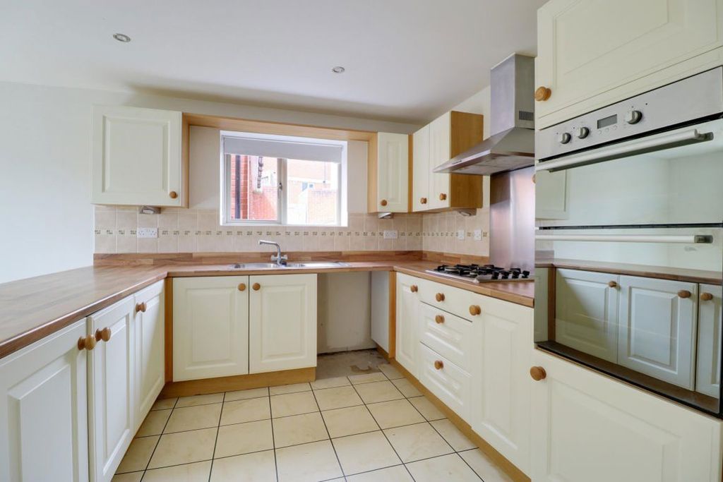 Additional image 6 of 5 bed property to rentCampbell Road, Hereford HR1