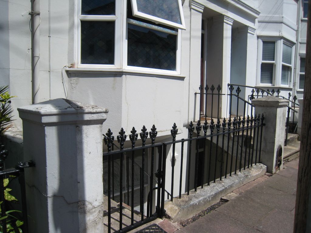 Property photo 2 of 12
