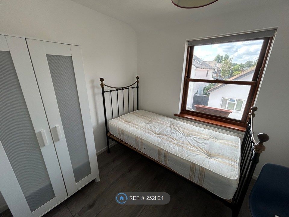 Property photo 1 of 4 Single Room