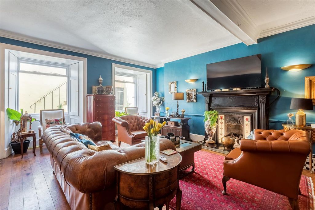 Property photo 3 of 41 14A Brunswick Terrace-7.Jpg