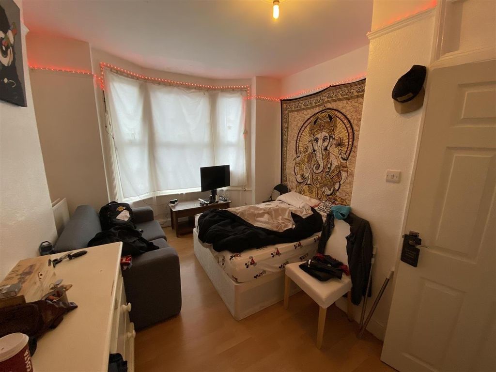 Property photo 3 of 11 Marmont 2.Jpg