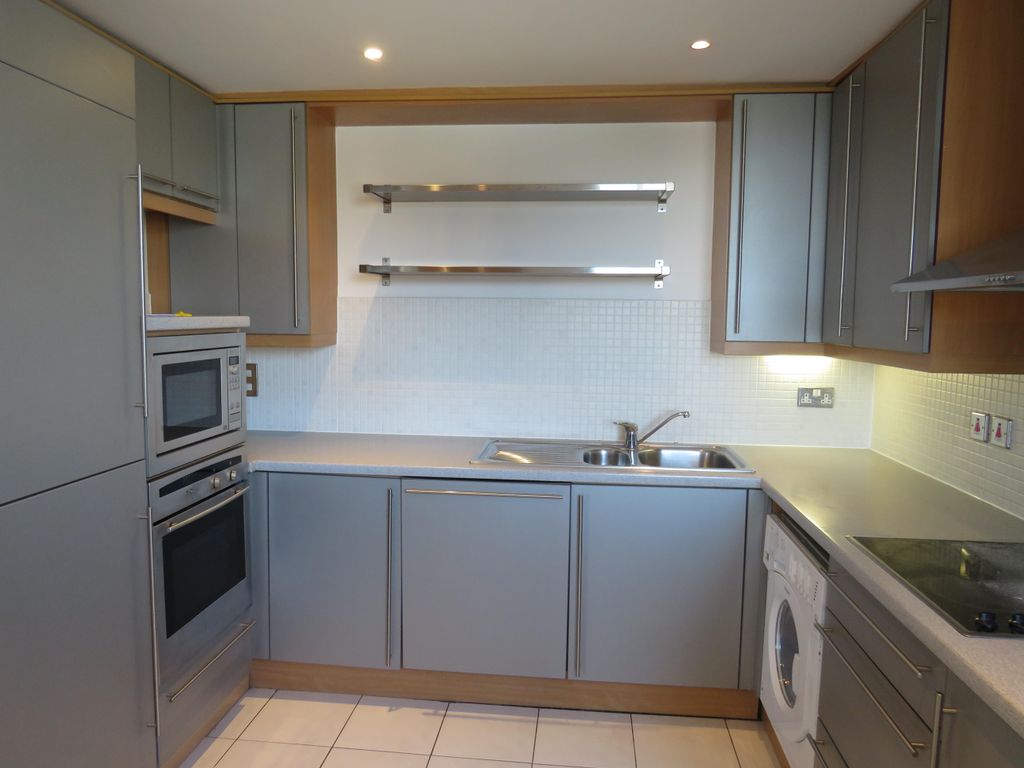 Property photo 2 of 14 Kitchen