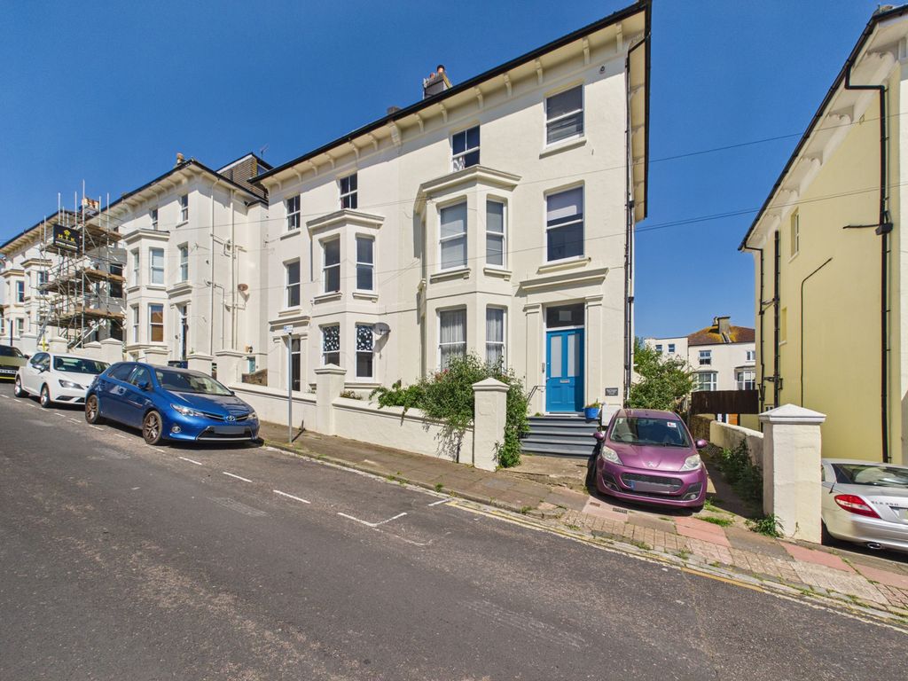 Property photo 1 of 9 E18Cfcb2700A4d21B9cc3E1B1B9059Fc_100_Cam04693G0-Pr