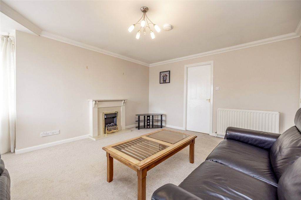 Property photo 3 of 15 Picture No. 13