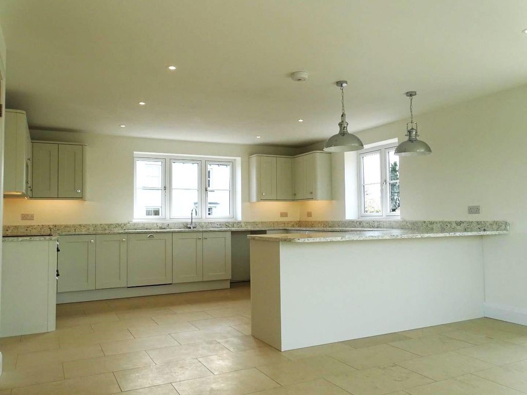 Property photo 2 of 24 D4Butizffugayrwbfj_Kkq (2).Jpg