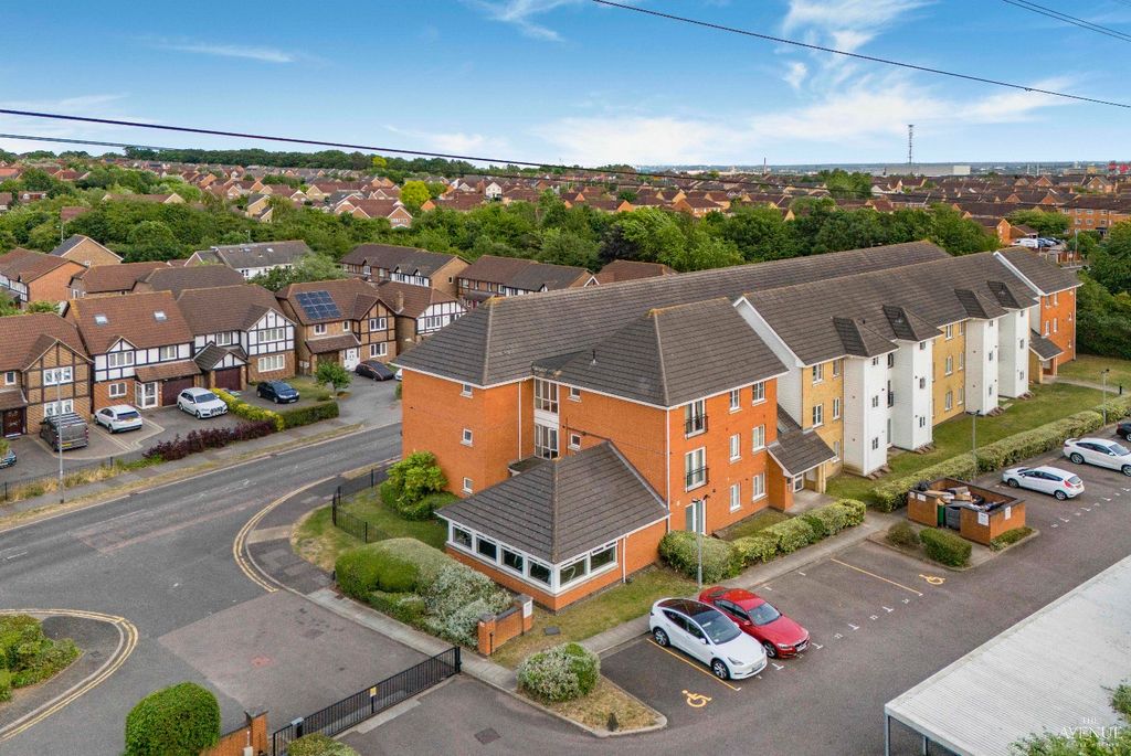 Property photo 1 of 9 4204413