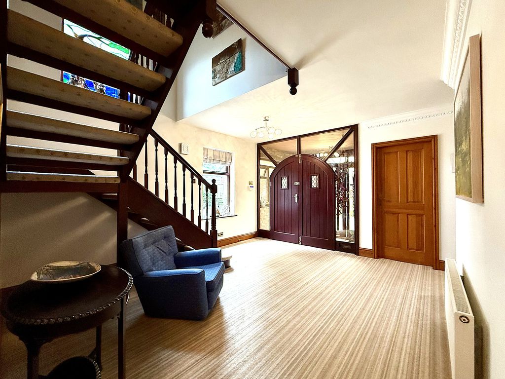 Property photo 3 of 38