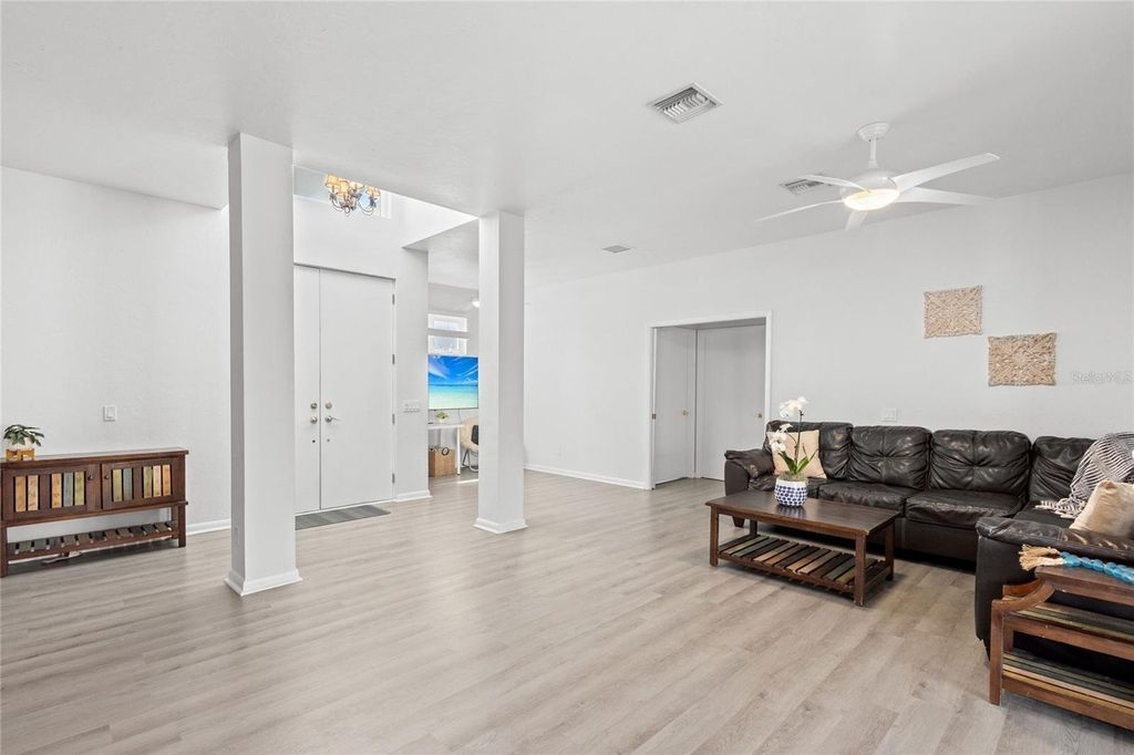 Property photo 3 of 19 <Alttext/>