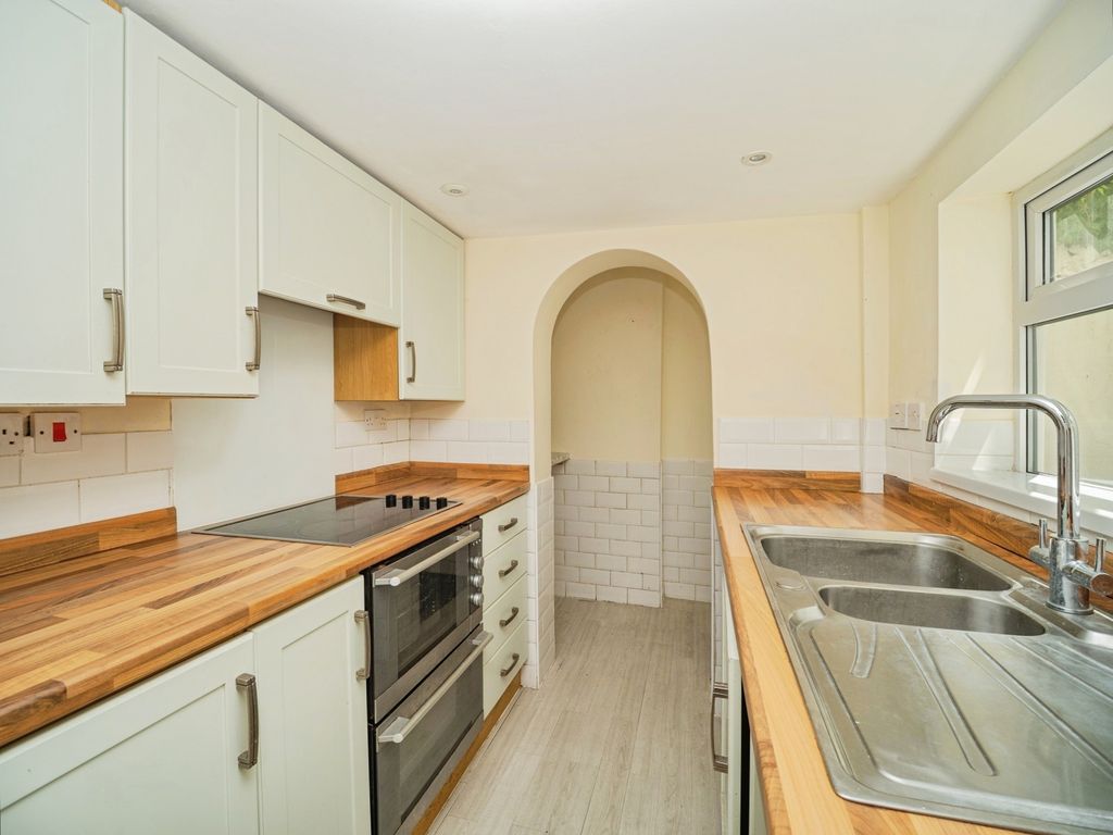 Property photo 2 of 16 Pbox-Img.Jpg