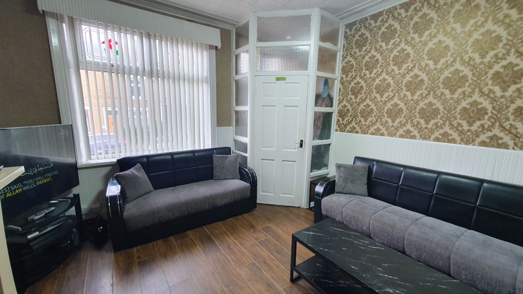 Property photo 3 of 17