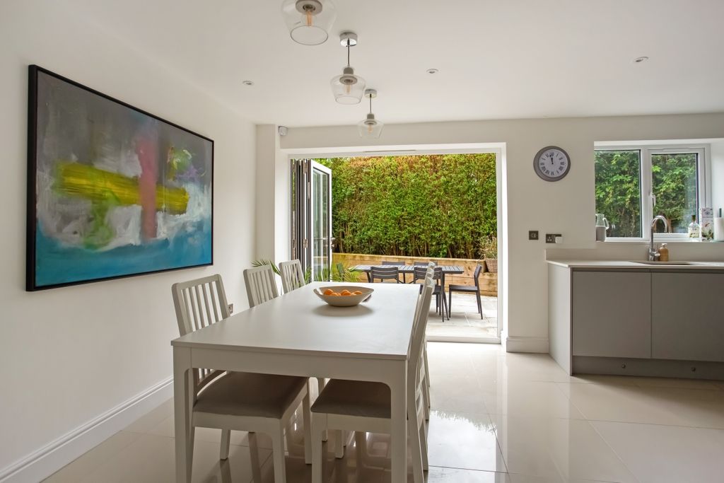 Property photo 3 of 19 1A Westdown Garde...