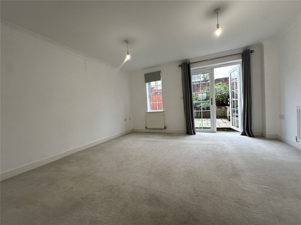 Property photo 3 of 16 Picture No. 13