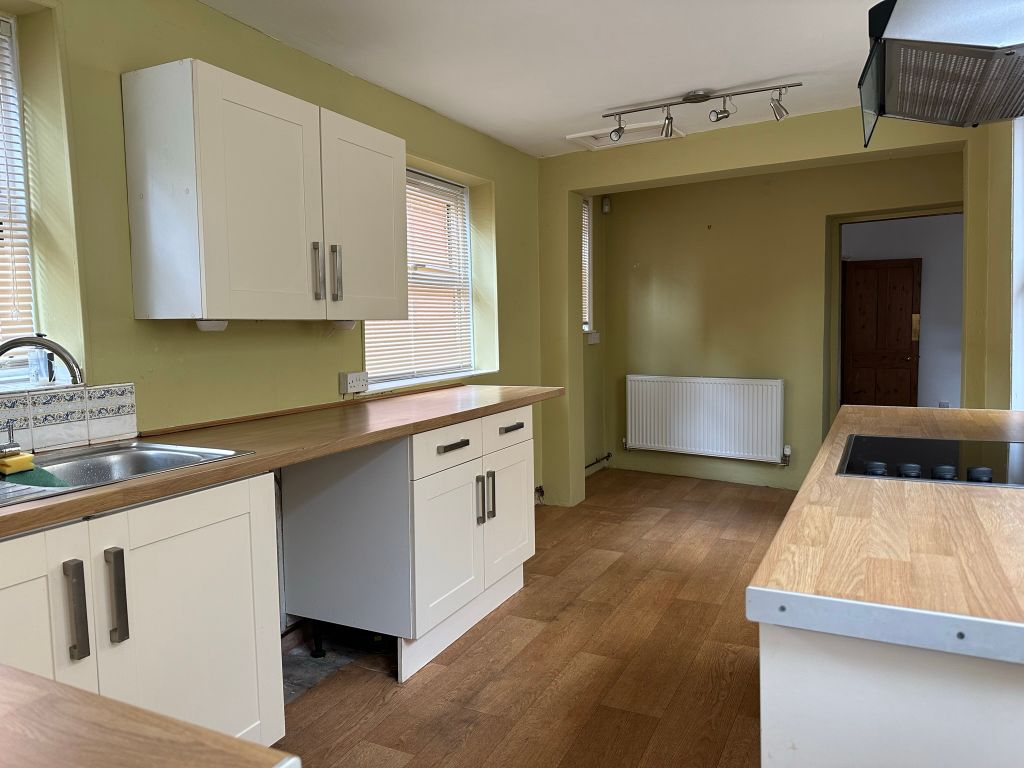 Property photo 1 of 20 Photo 07