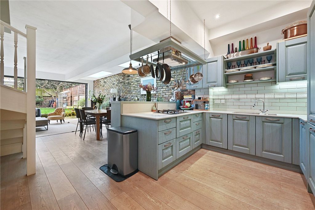 Property photo 3 of 9 Picture No. 14