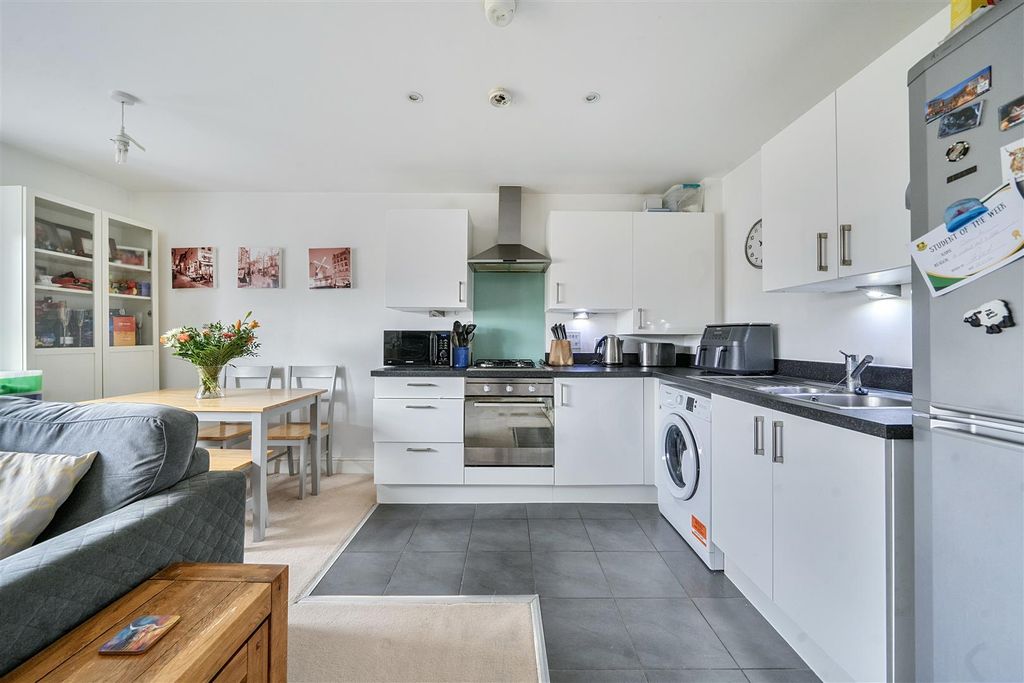 Property photo 3 of 10 1429372-13-69B80A9F385E8.Jpg