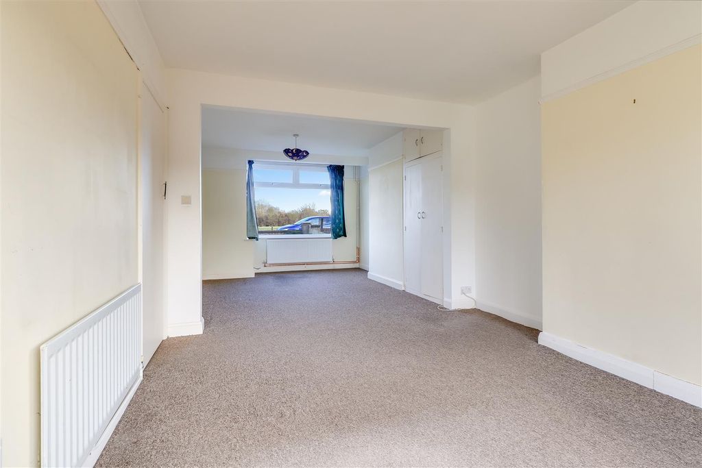 Property photo 3 of 22 Img (8).Jpg