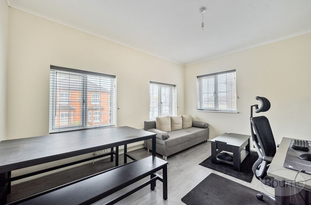 Property photo 3 of 15 1A688512-255F-46d...