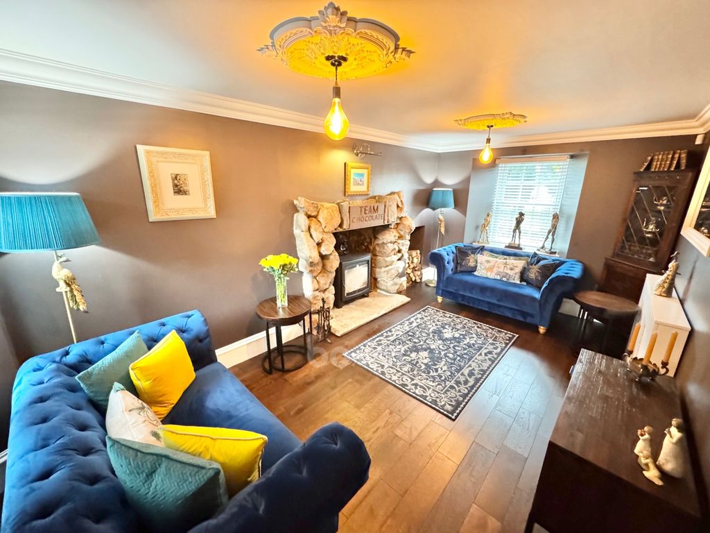 Property photo 2 of 35 Img_0407