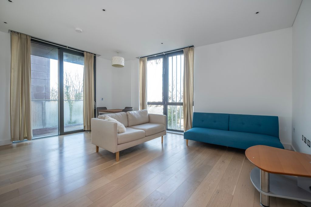 Property photo 2 of 13