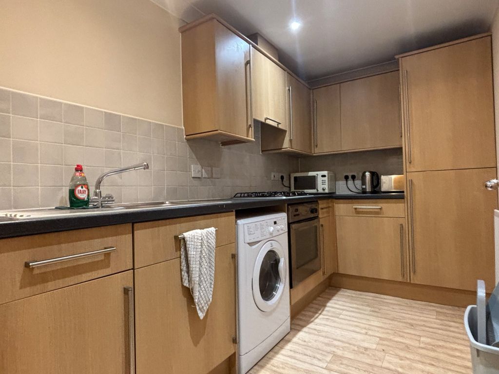 Property photo 2 of 7 Picture No. 12