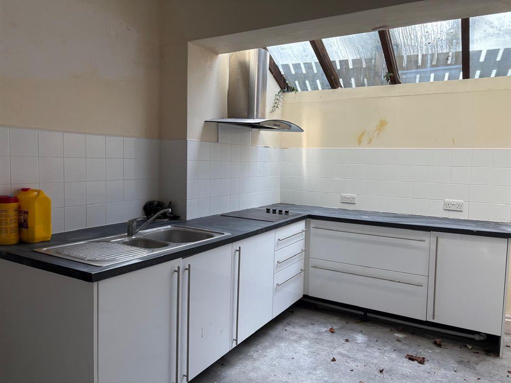 Property photo 3 of 25 5c6B3Dde-0A8F-43B3-Aab1-6E1c1A655E54.Jpeg