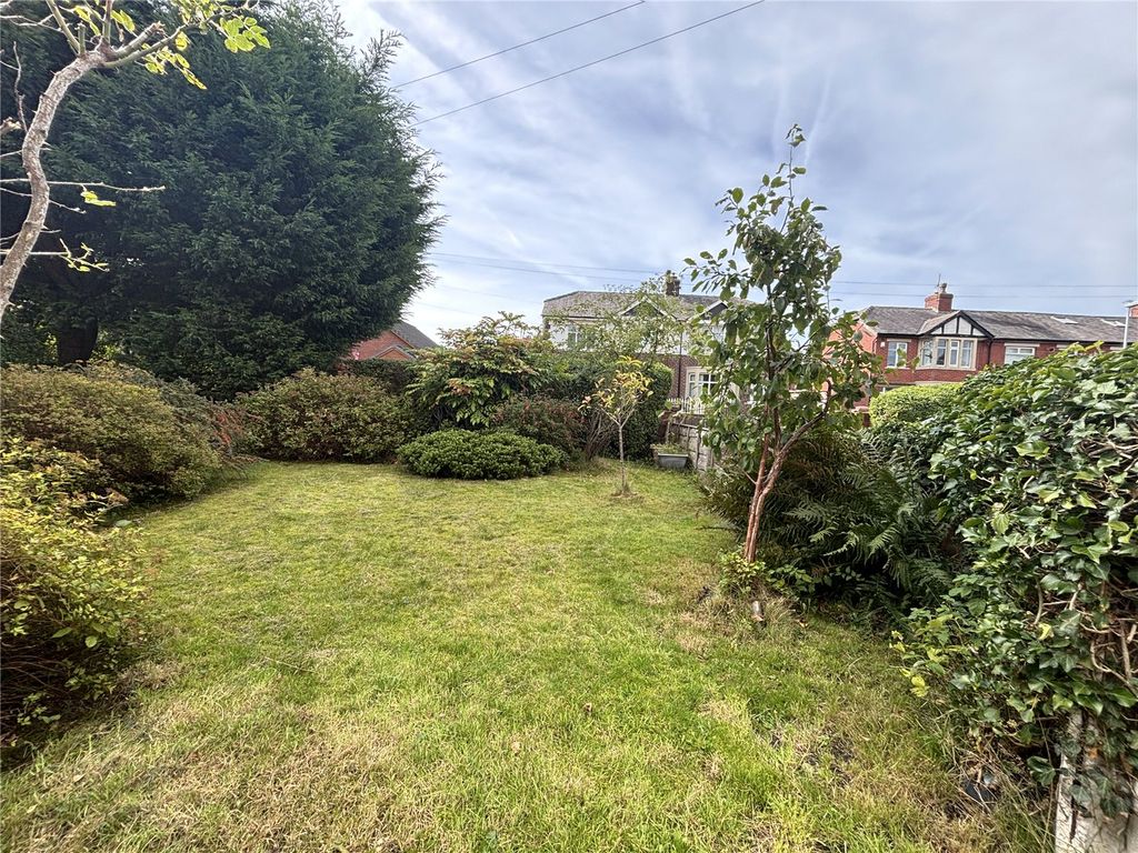Property photo 2 of 21 Picture No. 41