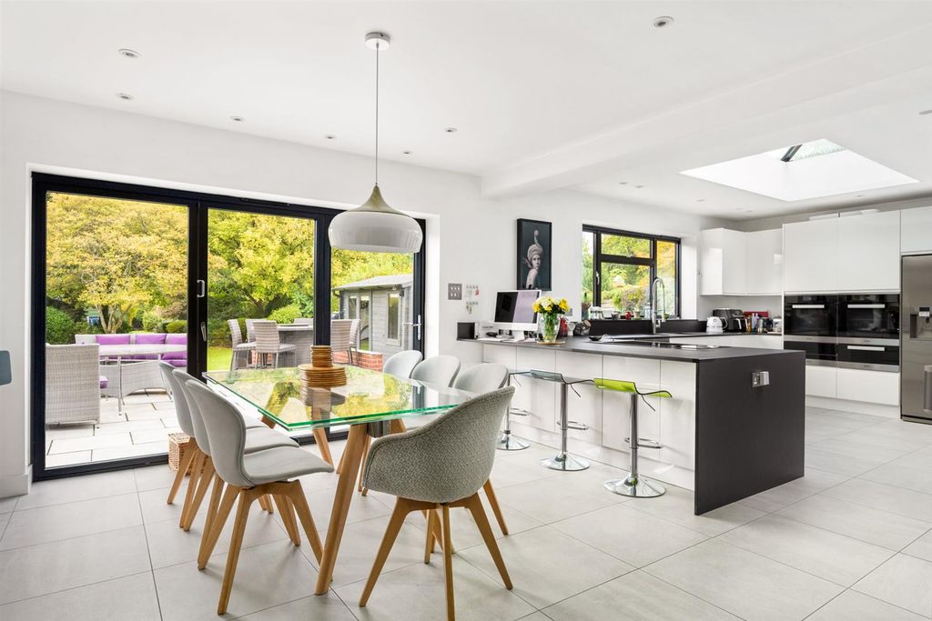 Property photo 2 of 35 Open-Plan Kitchen / Dining