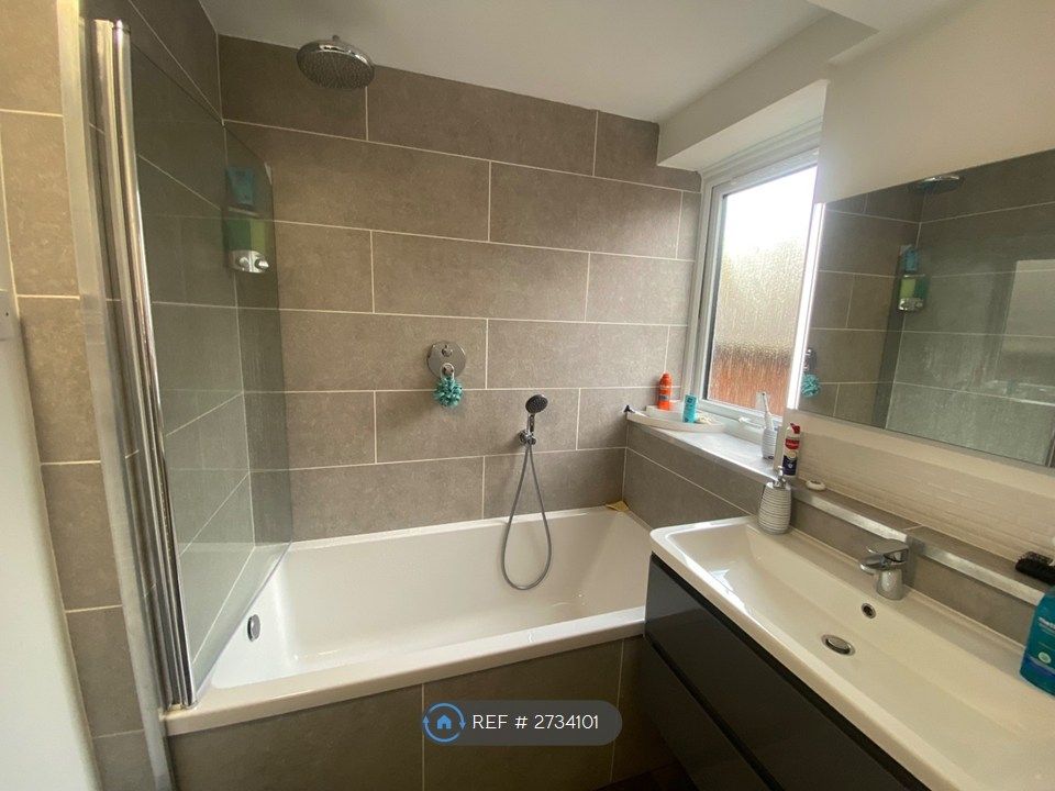 Property photo 3 of 5