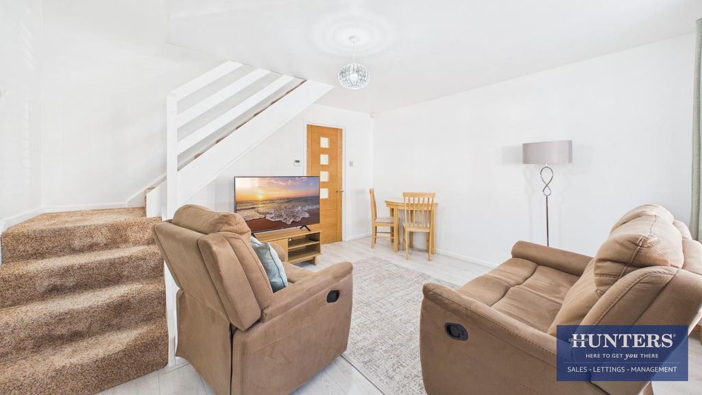 Property photo 2 of 15 Living Room