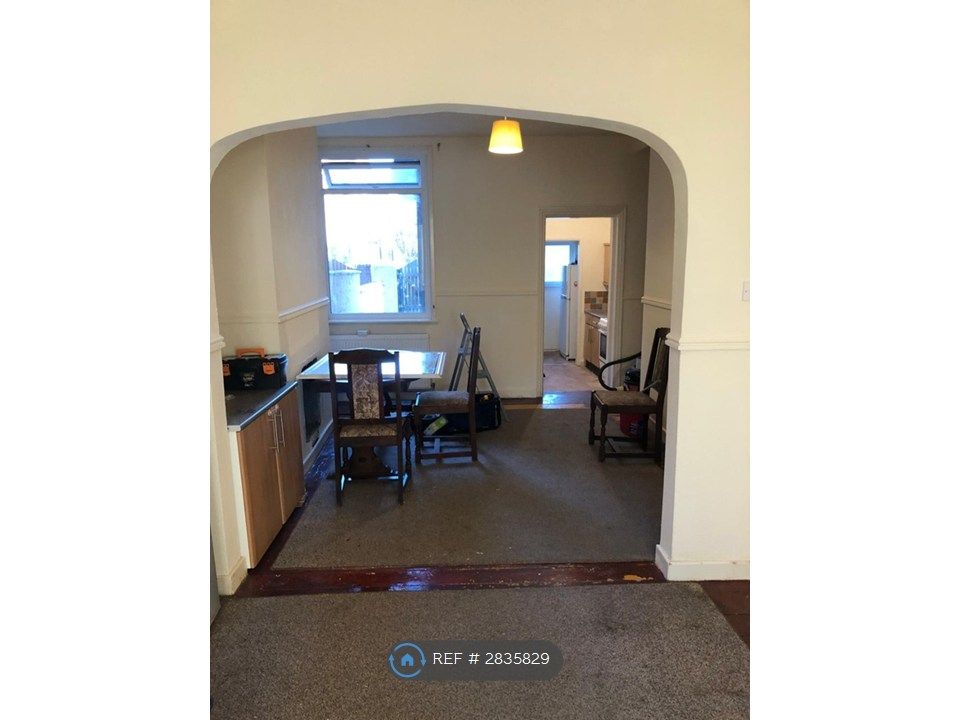 Property photo 2 of 13 Dinning