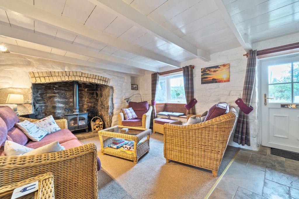 Property photo 3 of 14 Photo 3