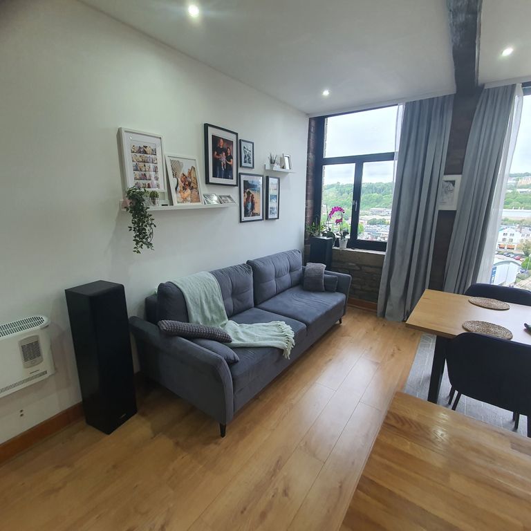 Property photo 3 of 18