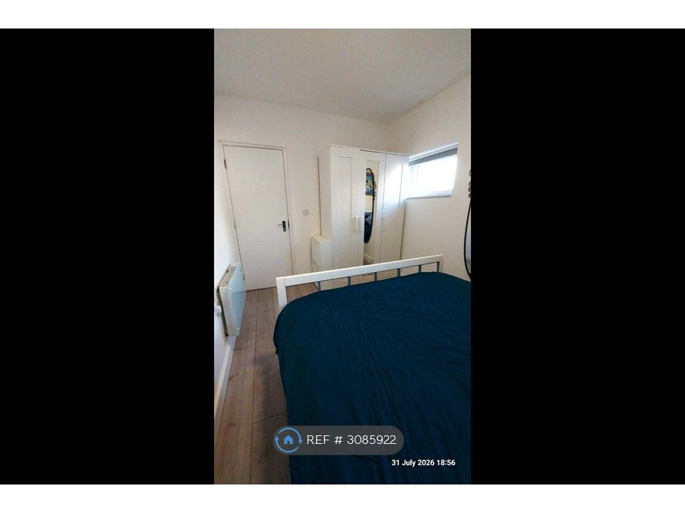 Property photo 3 of 15 Bedroom V3
