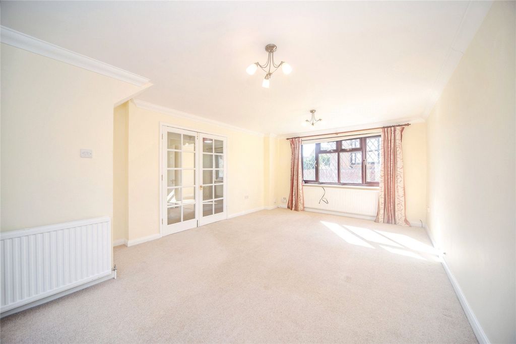 Property photo 2 of 28 Picture No. 17