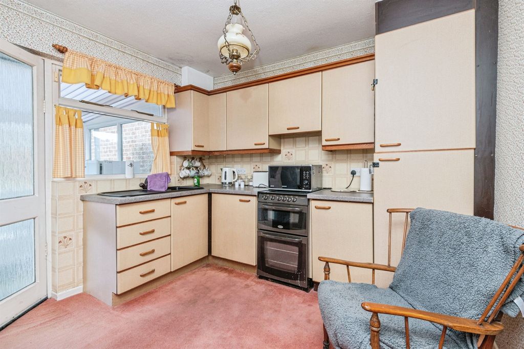 Property photo 3 of 15