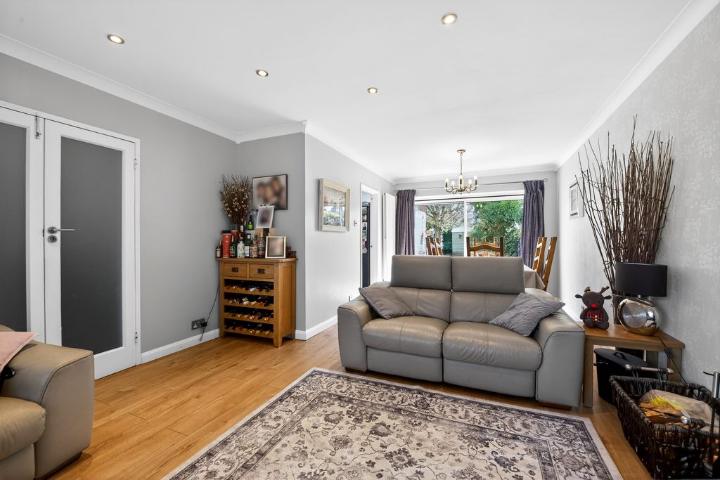 Property photo 2 of 29