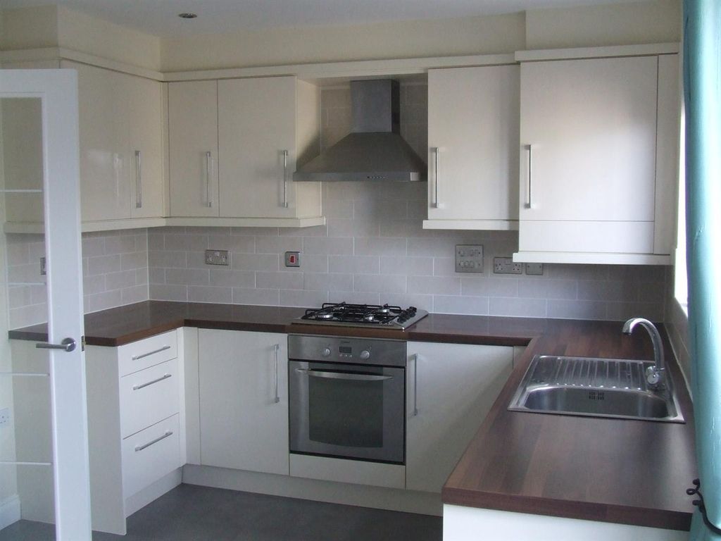 Property photo 2 of 4 Kitchen