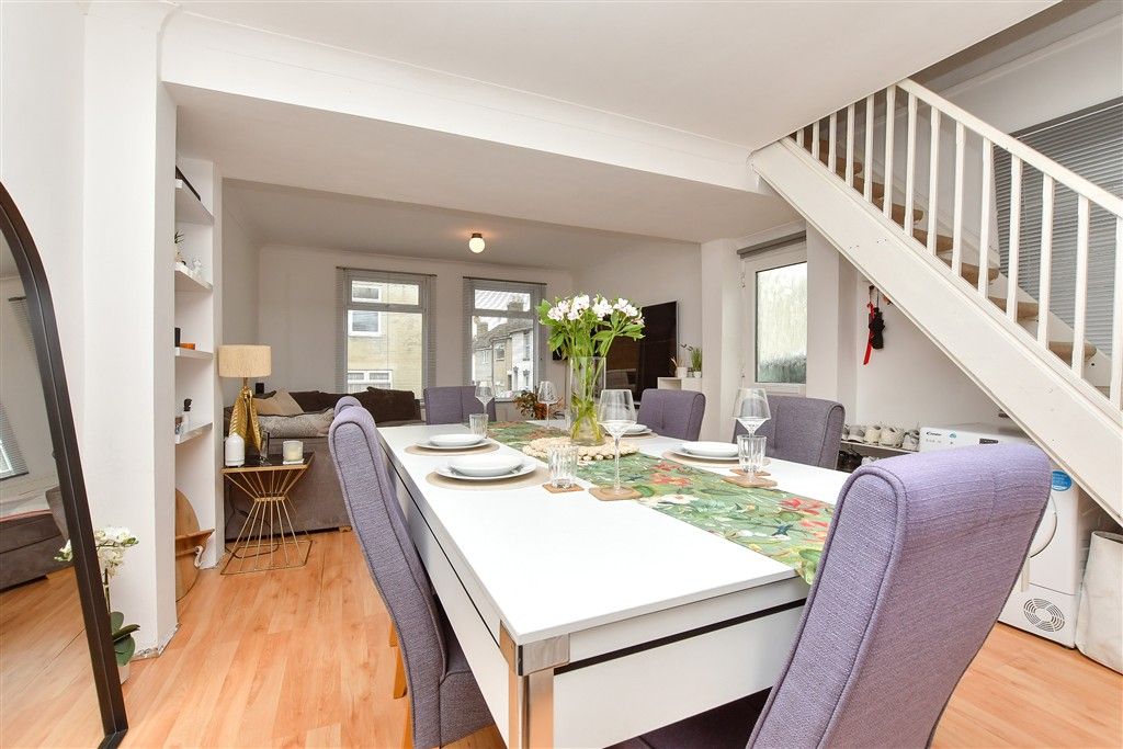 Property photo 3 of 9 Dining Area