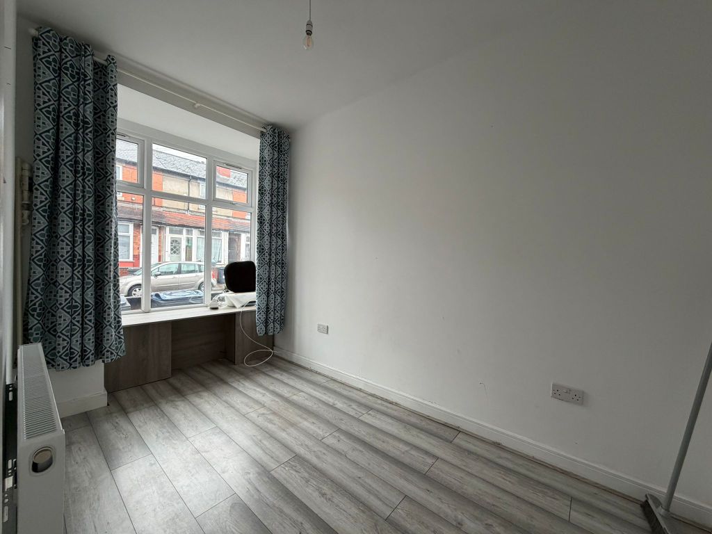 Property photo 2 of 11 Image