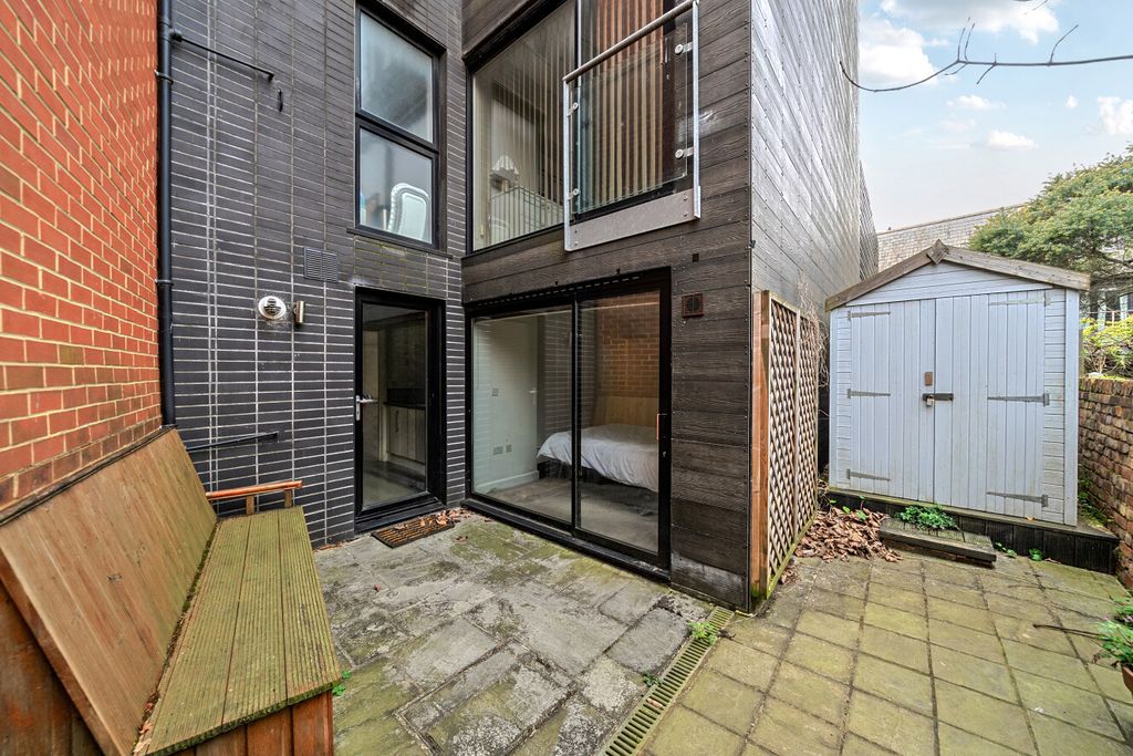 Property photo 3 of 16 1433141-4-69c1149...