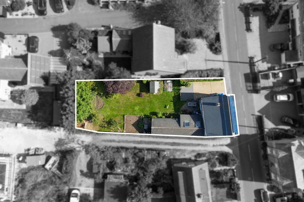 Property photo 3 of 36