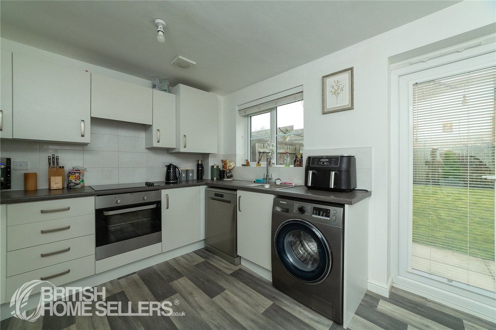 Property photo 3 of 15 Picture No. 25