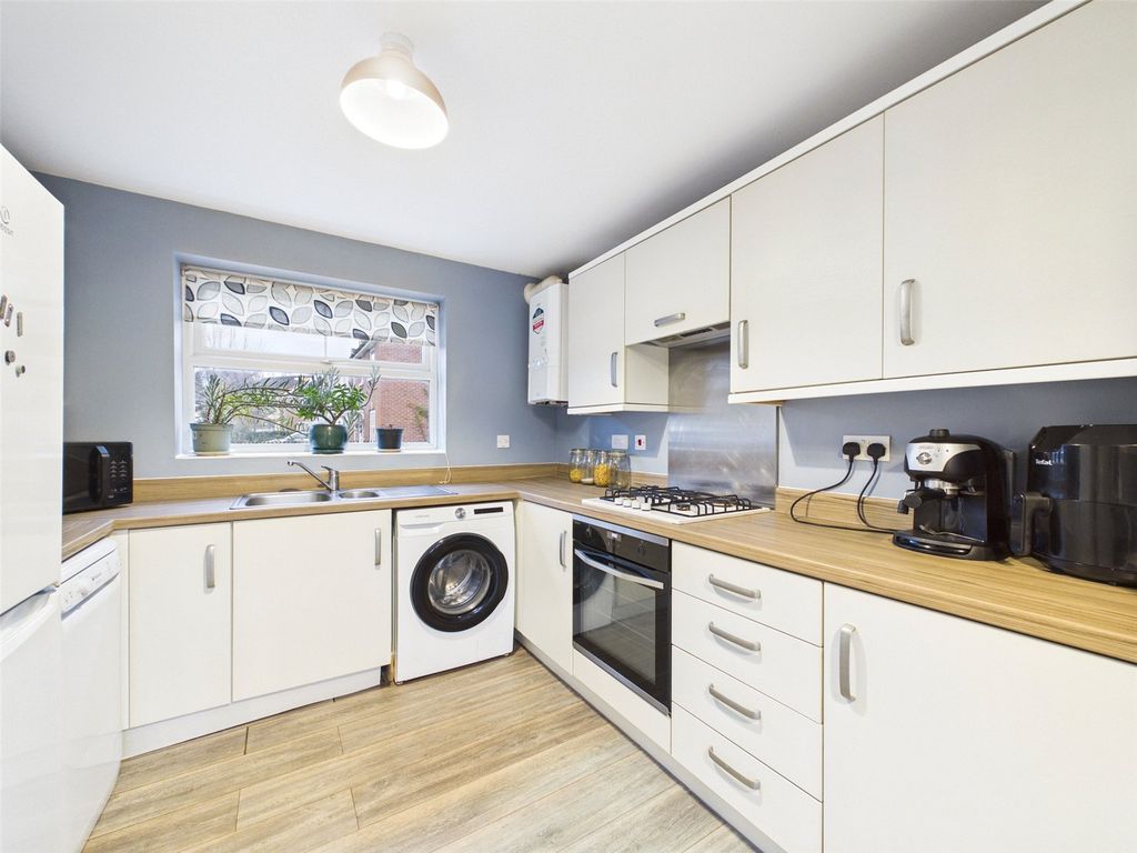 Property photo 2 of 15 Picture No. 04